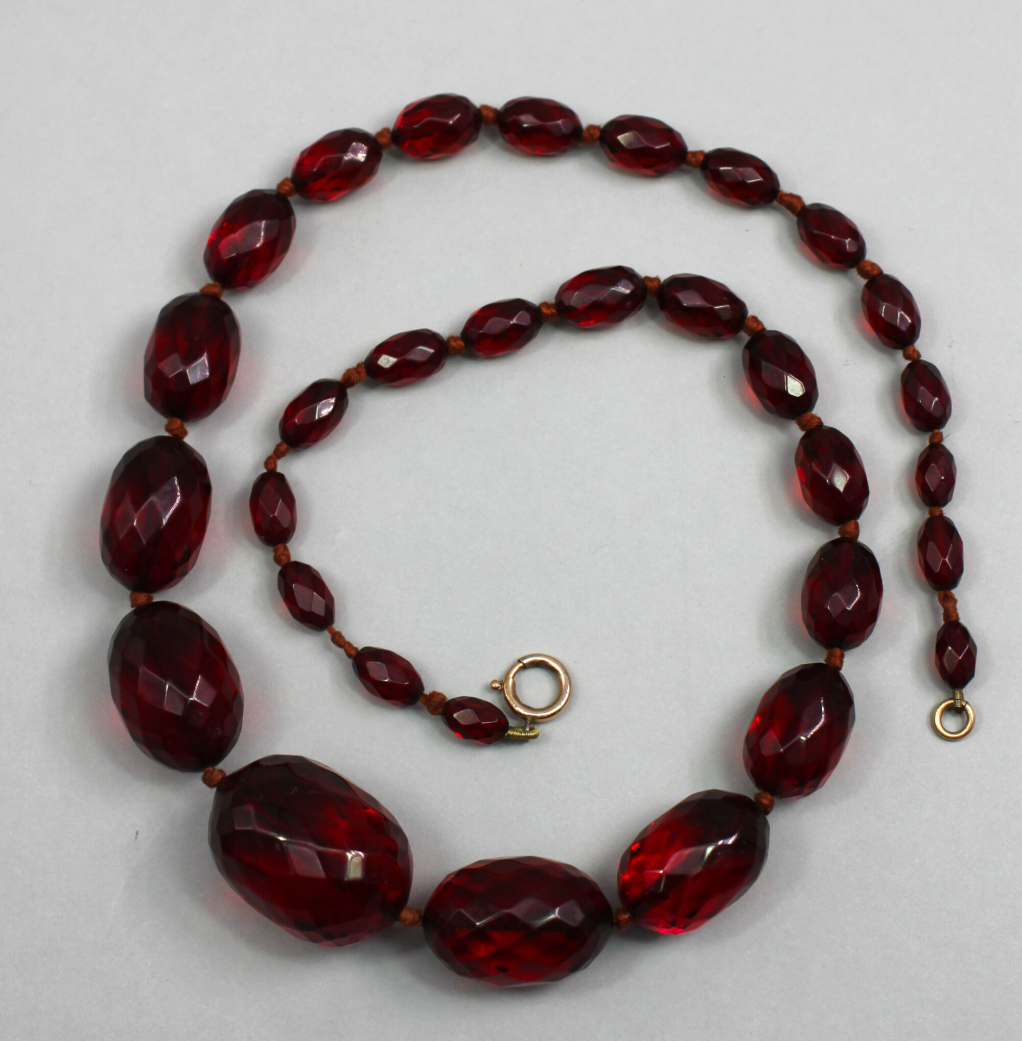Vintage Gorgeous Cherry Amber Bakelite Beads.made-in USA in 1930s. - Etsy